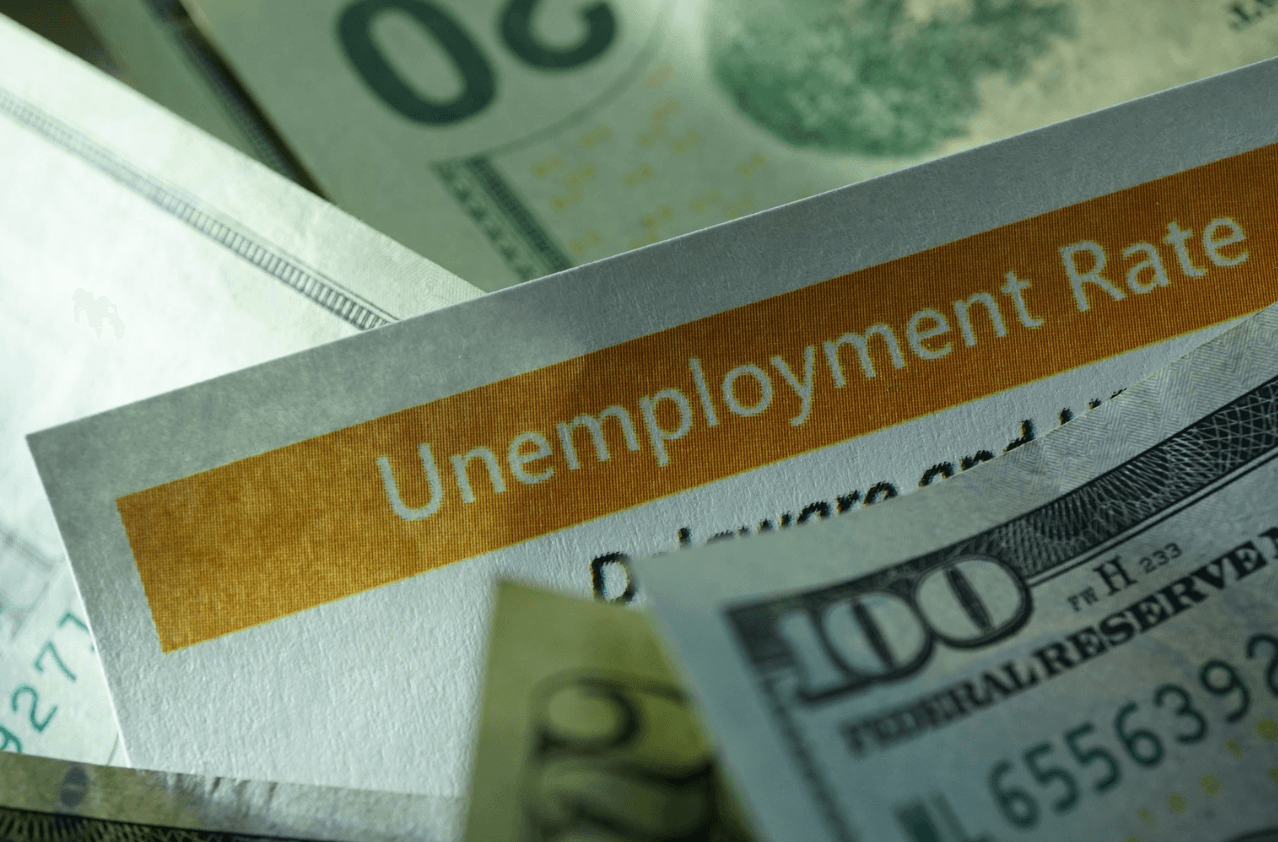 Cover Image for US Job Growth Surpasses Expectations Despite Economic Uncertainties: Unemployment Rate Falls to 4.1% – Analysis and Outlook