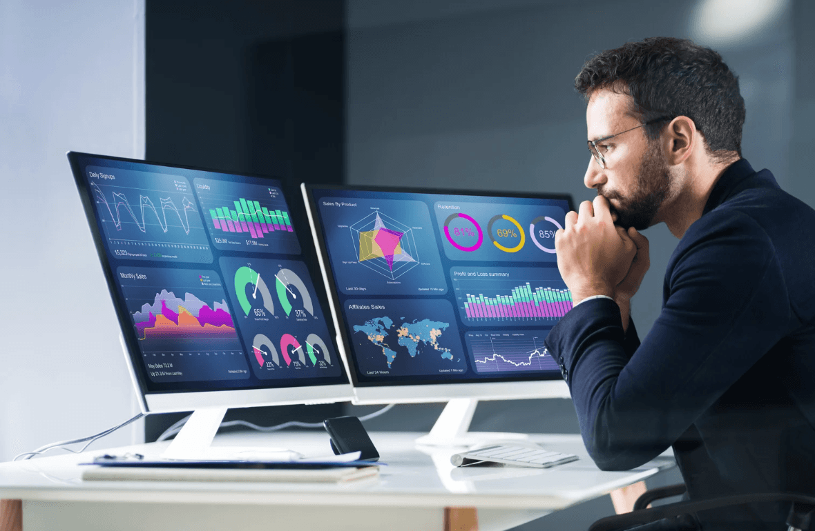 Cover Image for Decoding Data: A Comprehensive Look at the Data Analyst Role and Responsibilities