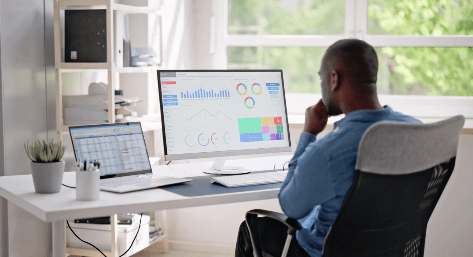 Cover Image for Enhancing Analytical Skills: Tips, Examples, and Benefits for Career Growth