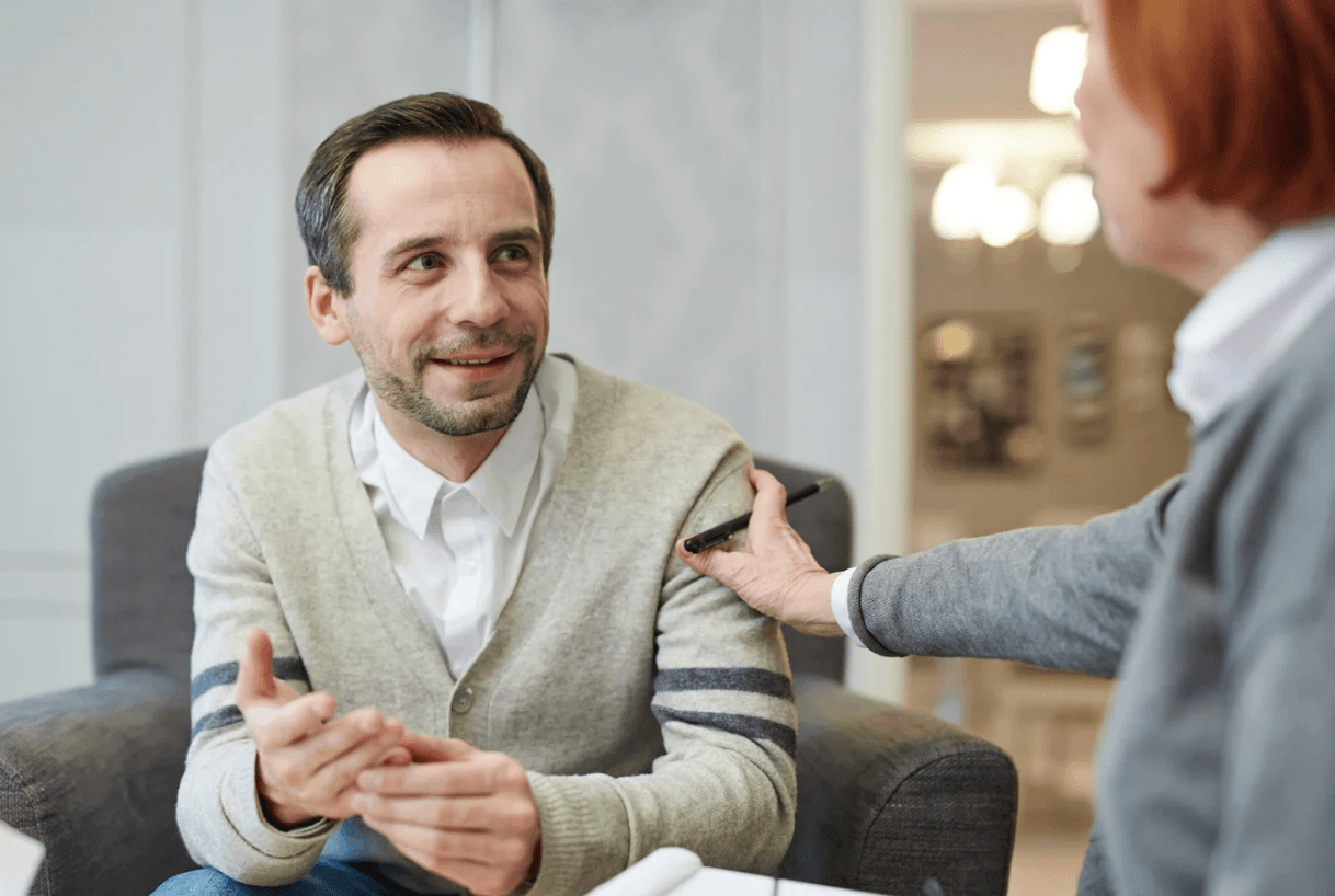 Cover Image for Mastering Active Listening: Techniques for Better Communication and Teamwork in the Workplace